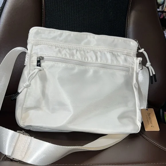 BearPaw White Shoulder Bag - Picture 3 of 4
